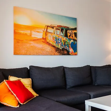 아파트 Sunny And Family Friendly Apartment At The Pool *
