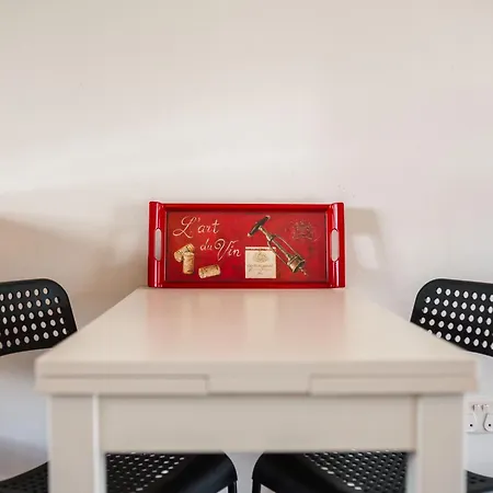 Sunny And Family Friendly Apartment At The Pool *